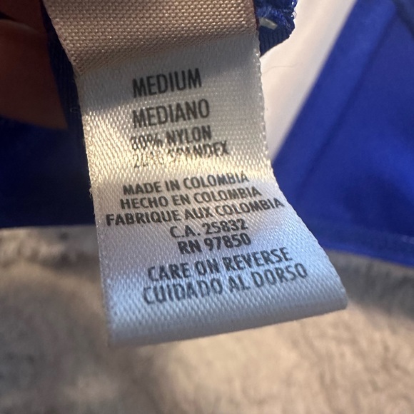 Luli Fama Women's Cosita Buena Twist Bandeau top Electric Blue
Medium - Picture 4 of 7